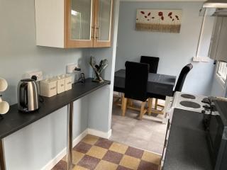 Cozy Cottage with off street parking - Grantham - 7