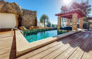 Lovely Home In Cuers With Kitchen - Cuers - 3