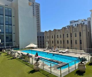 Stunning Cape Town City Centre Apartment - 9