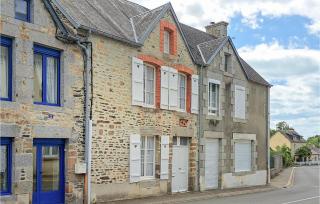 Awesome Home In Saint-Jean-Le-Thomas - 2