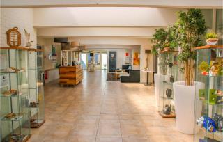 Amazing Apartment In Schiermonnikoog - 5
