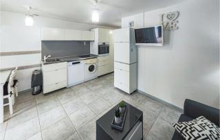 2 Bedroom Awesome Home In Marseillan - Marseillan - 5