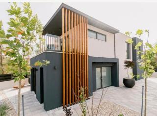 Luxury Contemporary Villa in Vodice with Pool, Sauna and Hot Tub - Vodice - 0