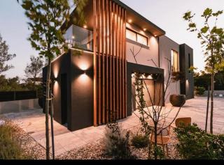 Luxury Contemporary Villa in Vodice with Pool, Sauna and Hot Tub - Vodice - 8