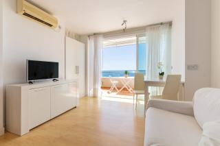 Roca Chica - Parking - Frente Playa - Terraza - Wifi - Bajondillo y Carihuela - 4