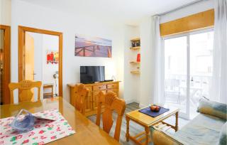 2 Bedroom Cozy Apartment In Torrevieja - 1