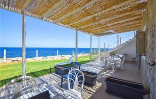 6 Bedroom Awesome Home In Brucoli - Brucoli - 6