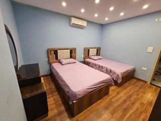شقة سكنية فاخرة كمبوند بيرل بيراميدز - Ghaţāţī - 6