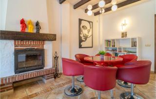 Stunning Home In Marbella With Wifi - 6