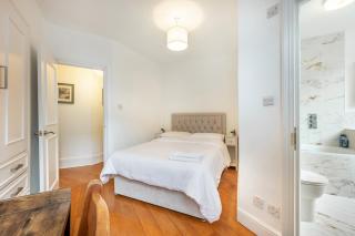 Luxury 2 Bedroom Apartment in Central London - 7