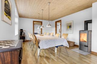 Large Pool House With Activity Room Located In Peaceful Surroundings - Frøstrup - 2