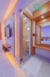Glitz Hotels Q One - Nr Ernakulam Junction - Cochin - 2