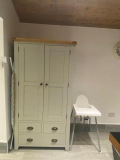 Poppy Large Luxury Lodge Sleeps 8 at Fairview farm Ravenshead Nottingham Near Sherwood Forest, Dog Friendly, Farm Stay Great for Groups,Family and Friends Gathering, - Blidworth - 4