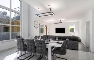 Luxury Colosseum - Bilice - 9