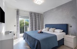 Luxury Colosseum - Bilice - 7