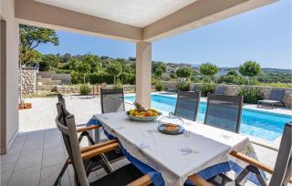 4 Bedroom Awesome Home In Barbat - Barbat na Rabu - 8