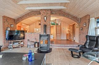 Cozy And Spacious Holiday Home Near Torup Strand Close To The North Sea, - Fjerritslev - 8