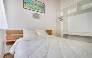 Gorgeous Home In La Faute-Sur-Mer - La Faute-sur-Mer - 4