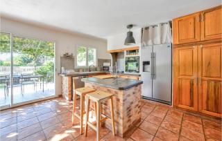 Stunning Home In Saint Martin De Crau - Saint-Martin-de-Crau - 5