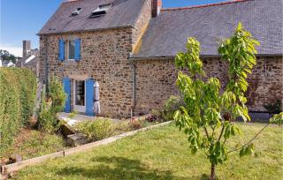 Gorgeous Home In Saint-Clet With Wifi - Saint-Clet - 0