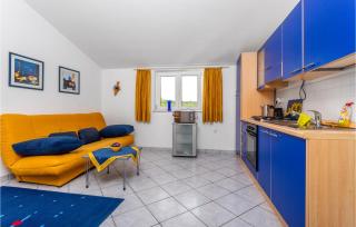 Beautiful Apartment In Malinska - Malinska - 7