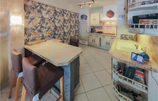 2 Bedroom Stunning Home In Abeilhan - Abeilhan - 6