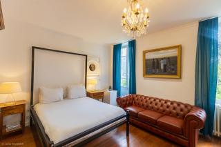 Suite Royale- SPA - Jacuzzi - Sauna - Massage - 2 Double Rooms - 4 SAISONS - Piscine Chauffée Toute l'année - POOL VIEW - Heated POOL -800m City Centre - Nyons - 2