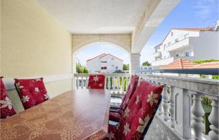2 Bedroom Cozy Apartment In Vodice - Vodice - 1