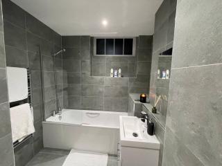 The Lux Loft Spacious & Stylish - Cardiff - 3