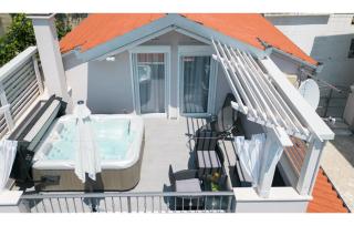 Three-Bedroom Holiday Home In Suhi Potok - 9