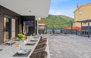 6 Bedroom Stunning Home In Podglavica - Podglavica - 9