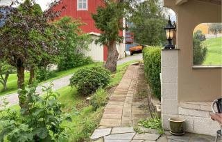 5 Bedroom Gorgeous Home In Hundeidvik - 9