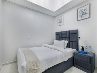 Stylish 2BR Plus Maid's Room Aykon City Business bay - Dubai - 4