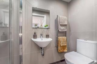 Amazing 2 Bed Bath Flat with London Eye View LM7 - 3