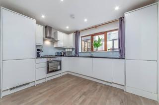 Amazing 2 Bed Bath Flat with London Eye View LM7 - 5