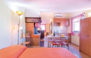 Studio Apartment In Valbandon - Fažana - 9
