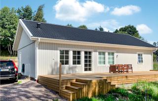 3 Bedroom Amazing Home In Motala - 4