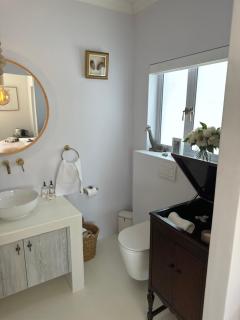 105 on Beach, Flamingo Room - 5