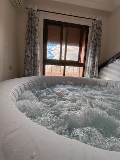 chez taoufiq avec jacuzzi et fibre optique - Marrakesh - 8