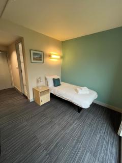 Stringfellow Hall - 2