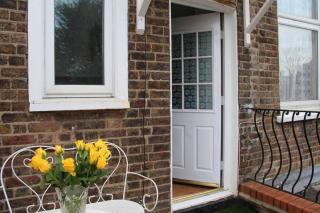 Bright London Garden Studio! - 3