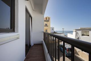 Home2Book Cozy Beachfront Getaway in Tarajalejo - Tarajalejo - 3