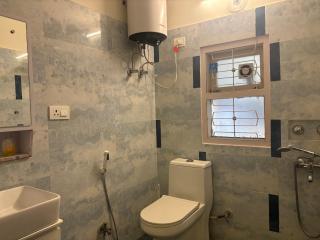 Max Saket& Rainbow & PSRI Near 3BHK apartment. - 3