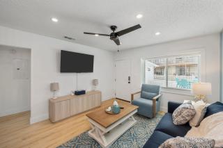 Beachfront Stay with Pool Access Bluefish 3 - 0