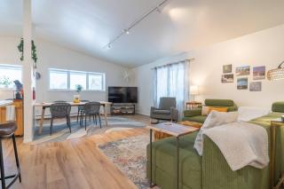 The Upper Downtown Suite 2 - 4