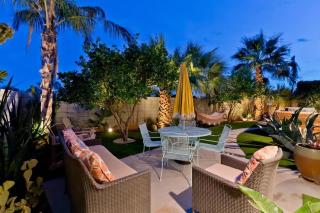 Navigate Stays Family Artful Retreat w Pool & Cabana - Palm Springs - 5