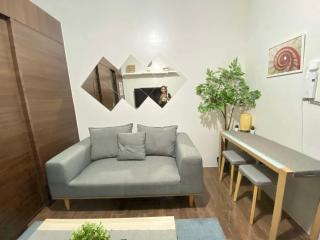 Cozy 1-BR Flat in Air Residences Makati - 9