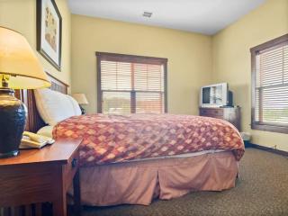 Soaring Eagle 412 Next To Slopes Easy Covered Parking WiFi Fireplace - 4