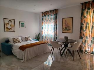 La Mesòn Apartment - 9