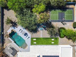 Sprawling Home with Heated Pool,Pickleball,Games Galore - 6